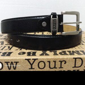 Men's "Jean" Buck;e Spelled Out Logo Black Leather Belt Size 34/36